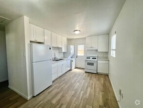 Building Photo - 3543-3545 Clairemont Mesa Blvd