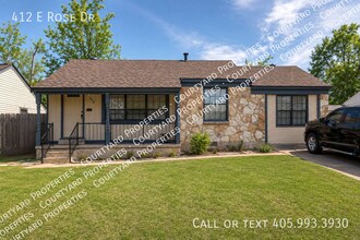 Building Photo - 412 E Rose Dr