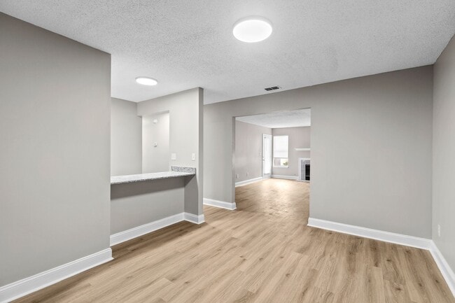 Interior Photo - Skyland Pointe