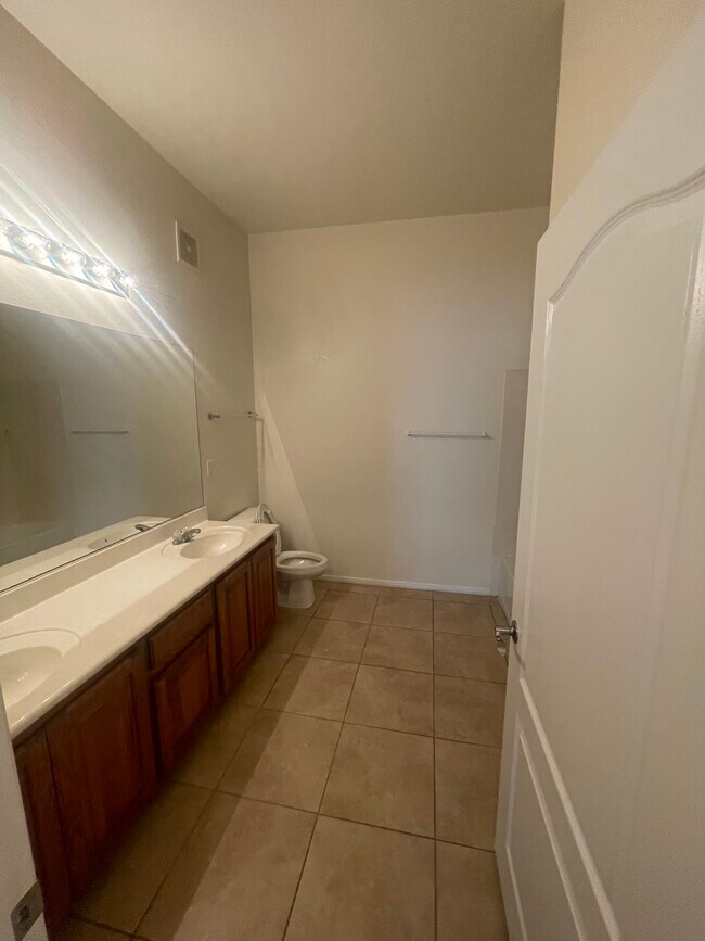 Foto del edificio - 8985 S Durango Dr