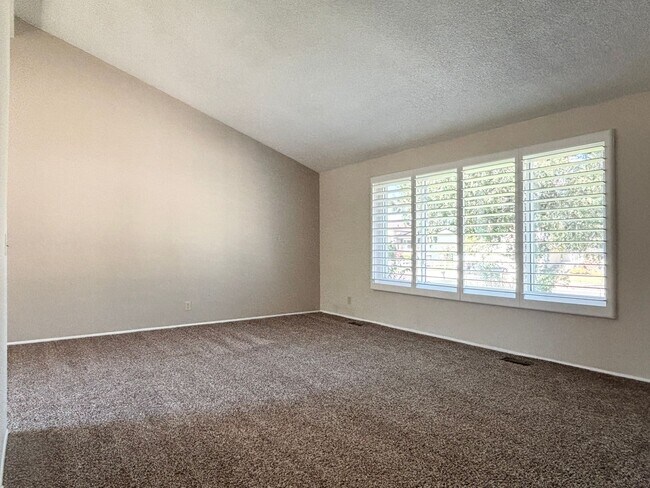 Foto del edificio - Mountain Views at Meadow Cove on 1/4 Acre ...