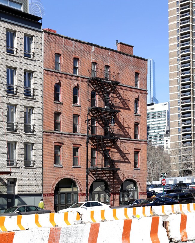 Building Photo - 251 Water St
