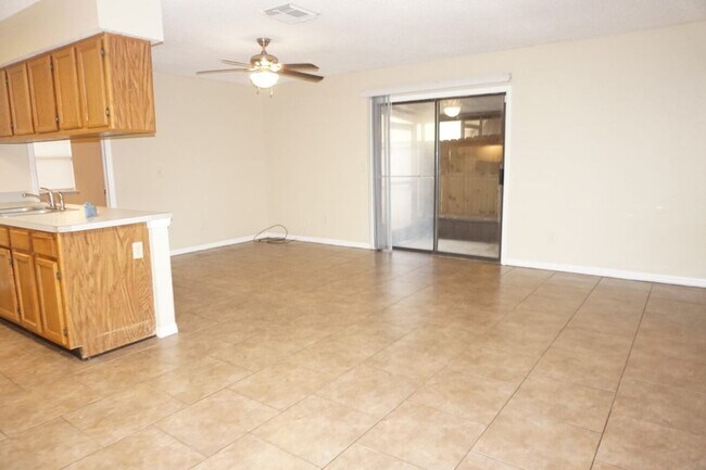 Foto del edificio - 2 Bedroom 2 Bathroom Flat on The Westside