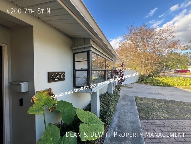 Foto del edificio - 4200 7th St N