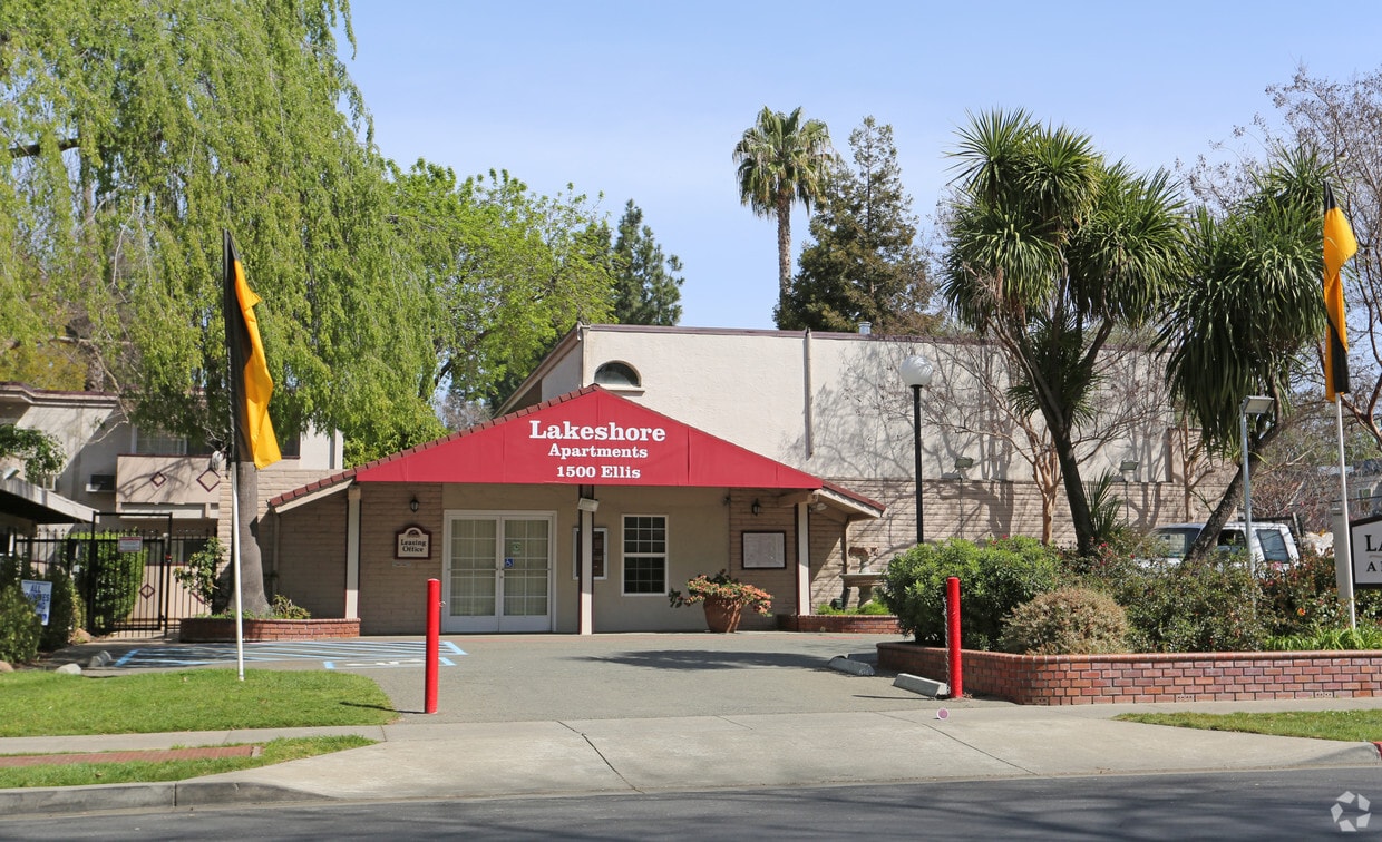Adobe Lake Apartments Apartments in Concord, CA
