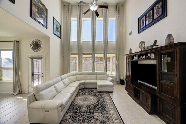 Foto del edificio - 19931 Paloma Bay Ct