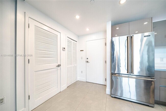 Foto del edificio - 13800 Highland Dr