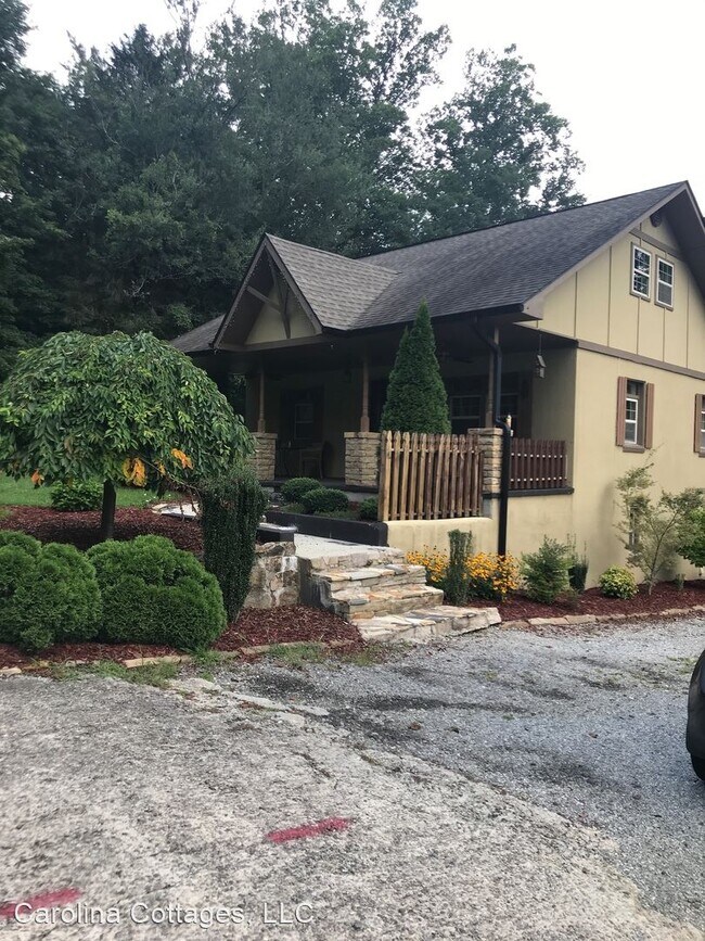 Building Photo - 3 br, 3 bath House - 112 Fir Street