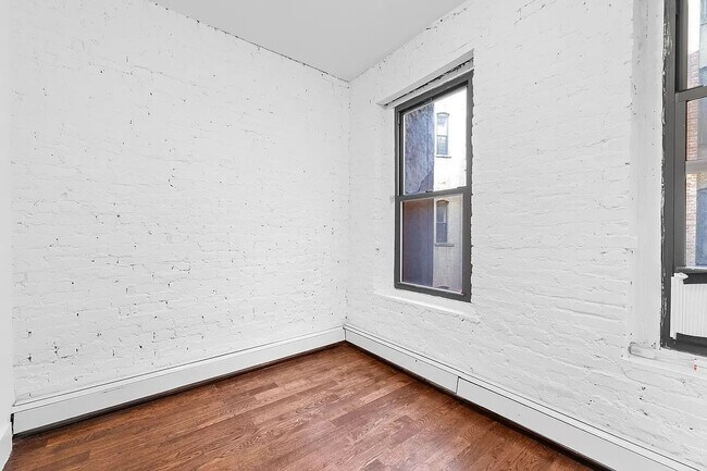 Building Photo - 106 Ridge Street