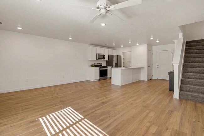 Foto del edificio - 1737 S Devils Garden Ln