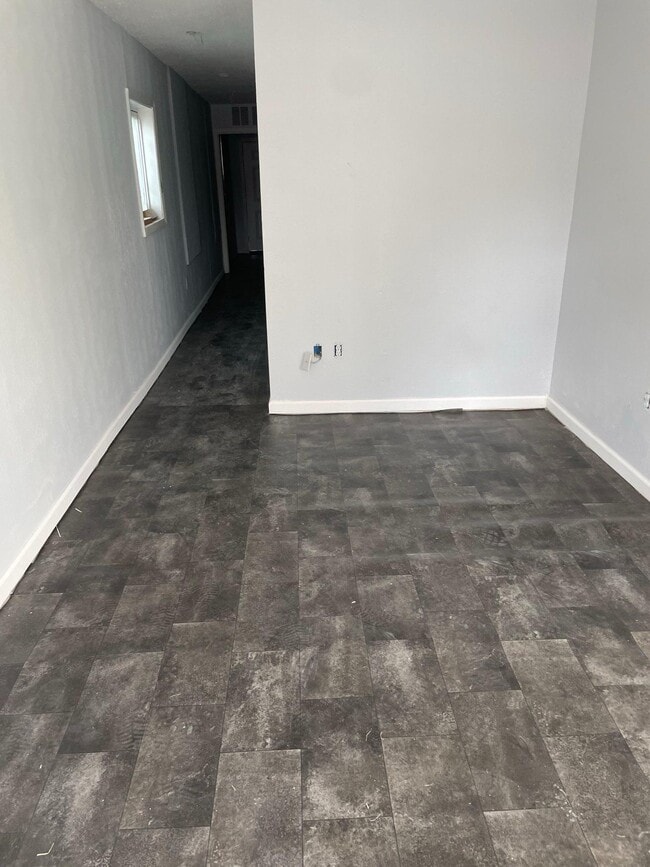 Foto del edificio - 1713 W Oak St