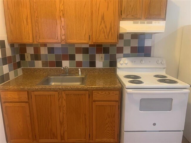 Foto del edificio - 64 Tuers Ave