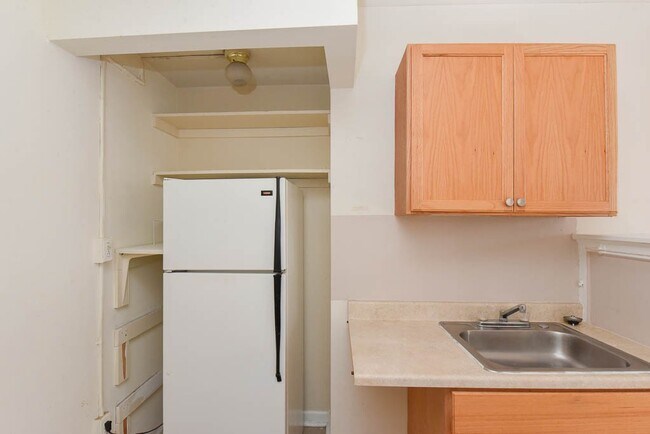 Foto del edificio - 1211 W Elmdale Ave