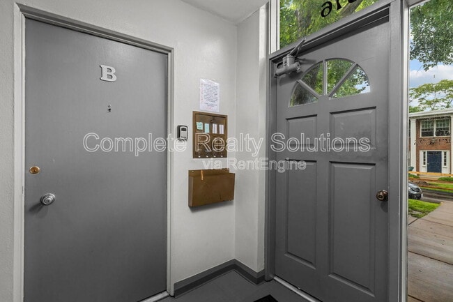 Building Photo - 7876 Big Bend Blvd