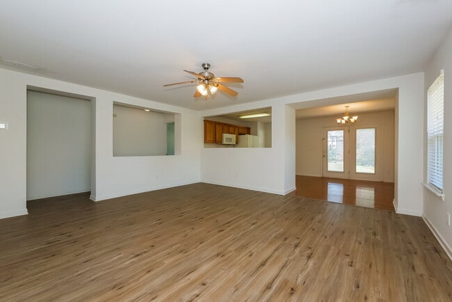 Building Photo - 154 Paxton Pl