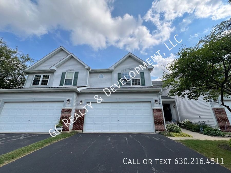 Primary Photo - ***WOODLAND HILLS TOWNHOME / 2 BDRM - 3.5 ...