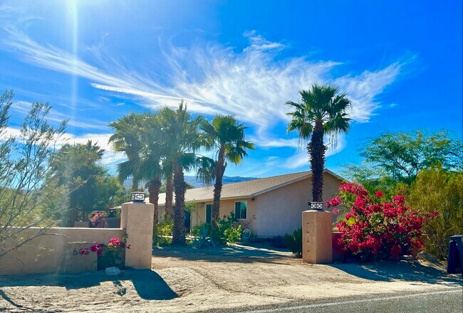 Building Photo - 603 Verbena Dr