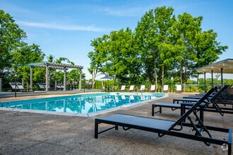 Building Photo - River West Apartments