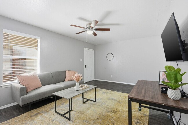 Foto del edificio - 2007 Teasley Ln