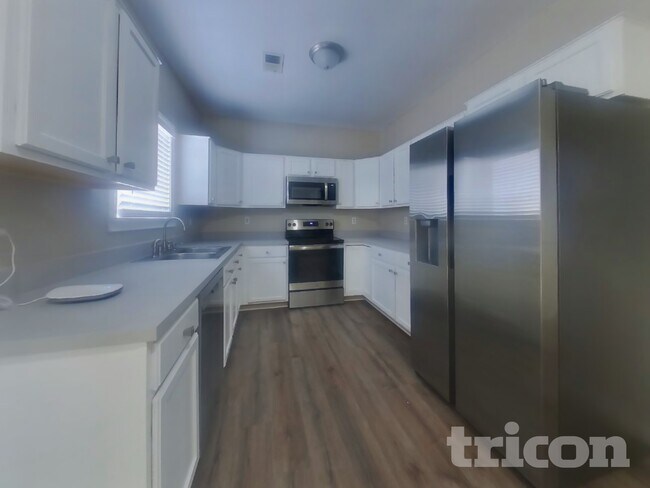 Foto del edificio - 3182 Gainsborough Ct