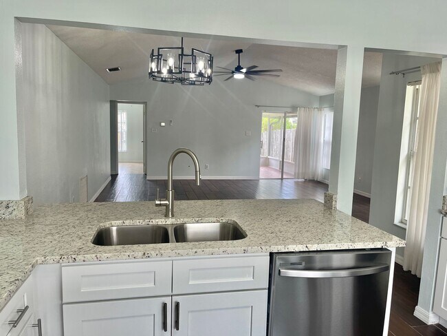 Foto del edificio - Providence Lakes beauty for rent and READY...
