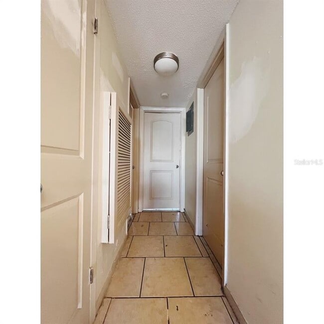 Building Photo - 515 S Hyer Ave