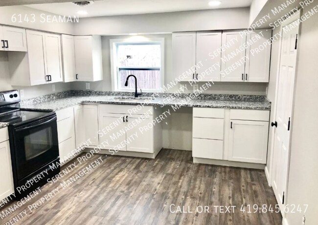 Foto del edificio - 6143 Seaman Rd