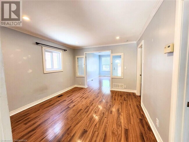 Photo du bâtiment - 30 E 23rd St