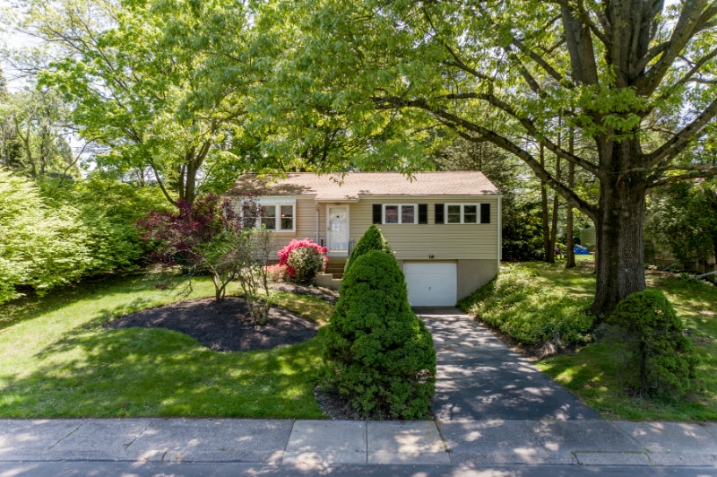 Primary Photo - 18 Belmont Square