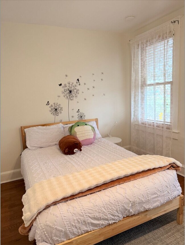 Foto del edificio - 1403 West Virginia Ave NE