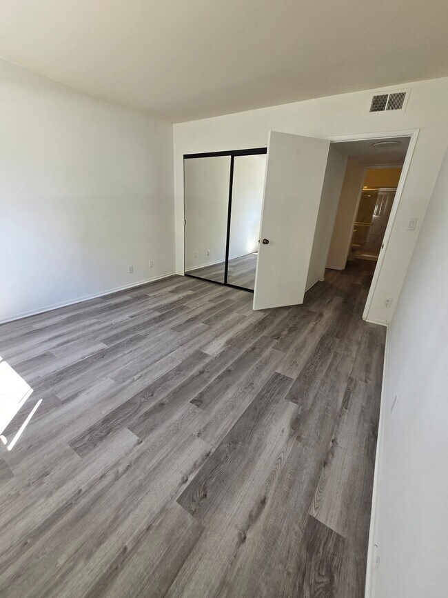 Building Photo - Magnolia View Apartments