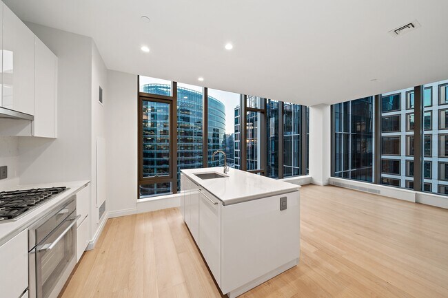 Building Photo - 135 Seaport Blvd
