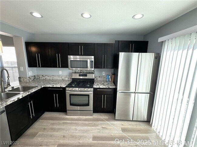 Foto del edificio - 10006 Mardagen St