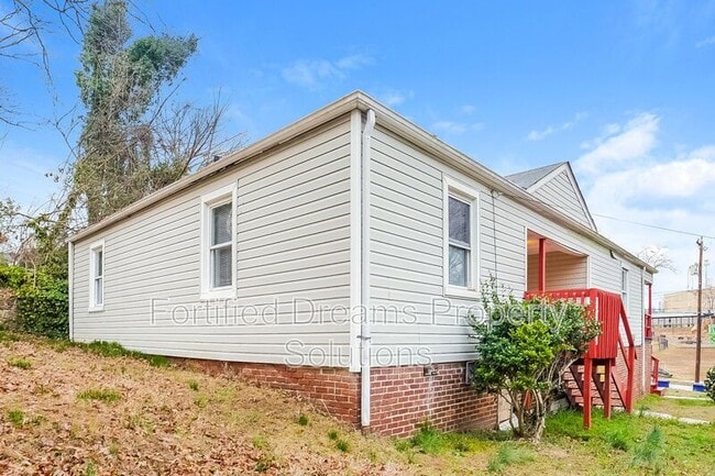 Foto del edificio - 421 E Twenty-Fourth St