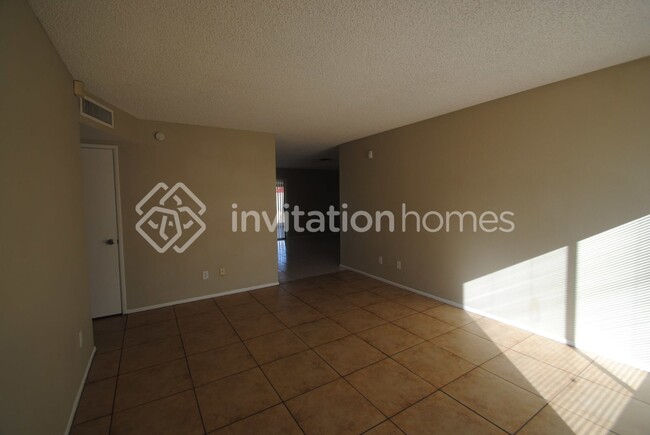 Foto del edificio - 7108 W Mulberry Dr