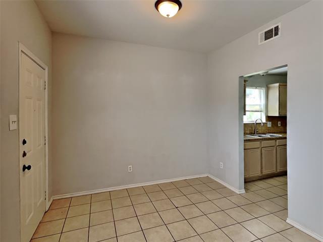 Foto del edificio - 2865 Meadowbrook Dr