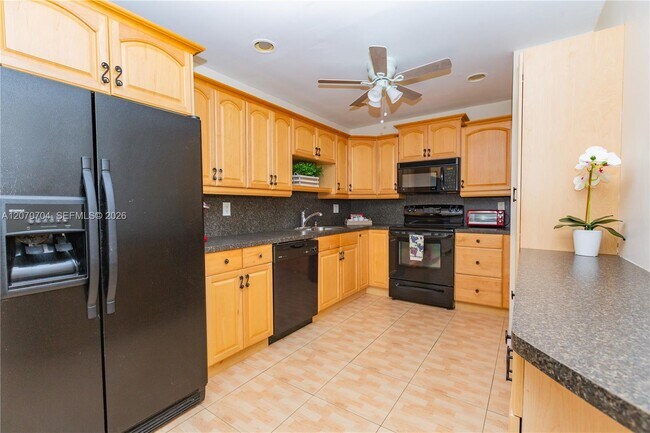 Foto del edificio - 1055 NW 83rd Ave