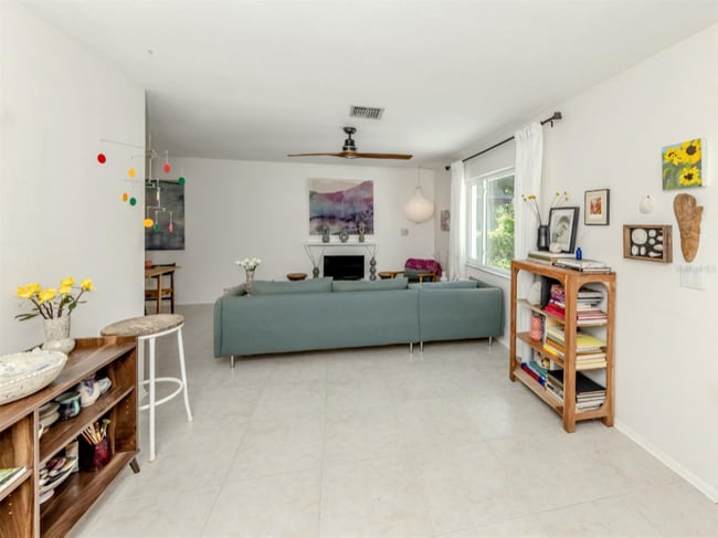 Foto del edificio - 829 Groveland Ave