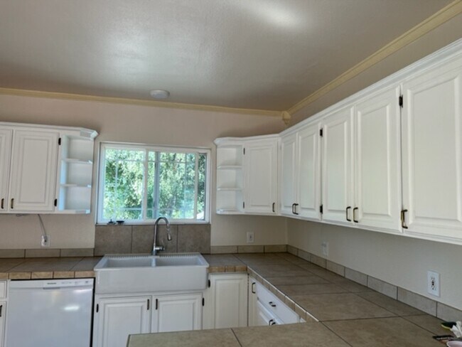 Building Photo - 6720 Berkshire Dr