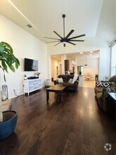Building Photo - 593 Louder Way