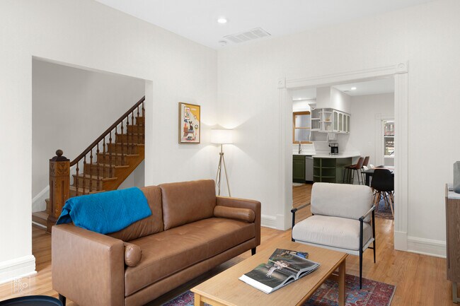 Foto del edificio - 809 S Leavitt St
