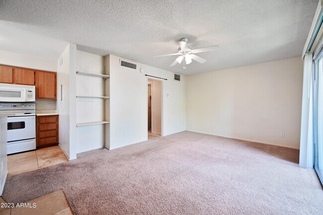 Foto del edificio - 4410 N Longview Ave