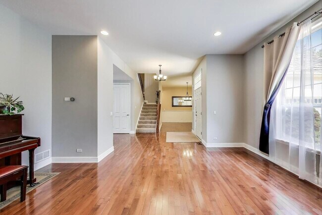 Building Photo - 613 Kinnear Cove