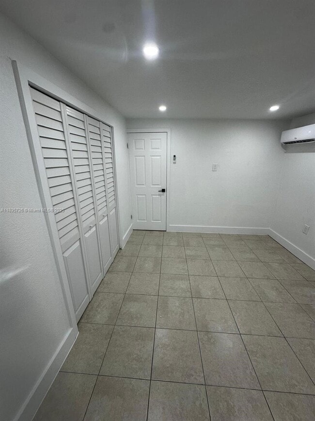 Building Photo - 4540 NW 5th St