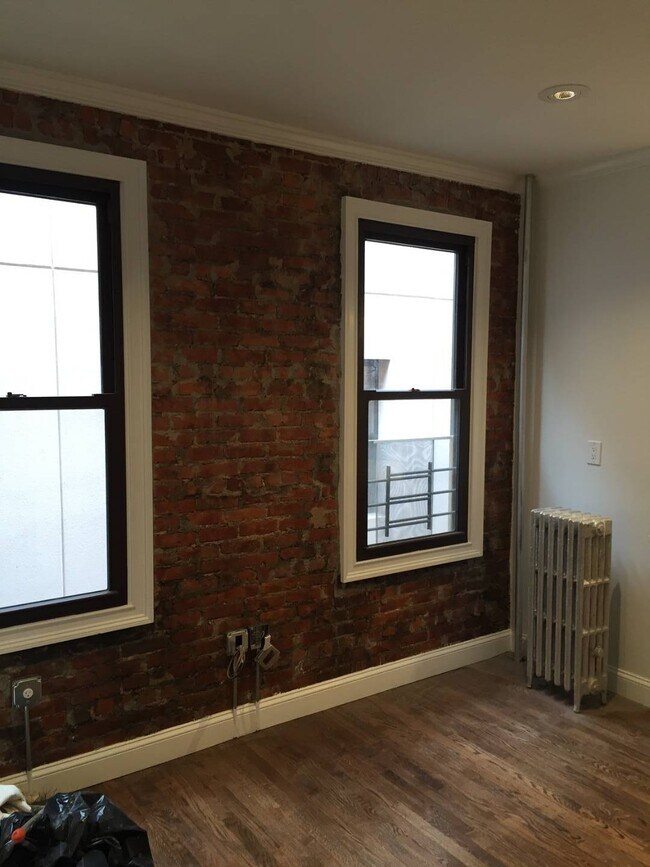 Building Photo - 41 08 Queens Blvd
