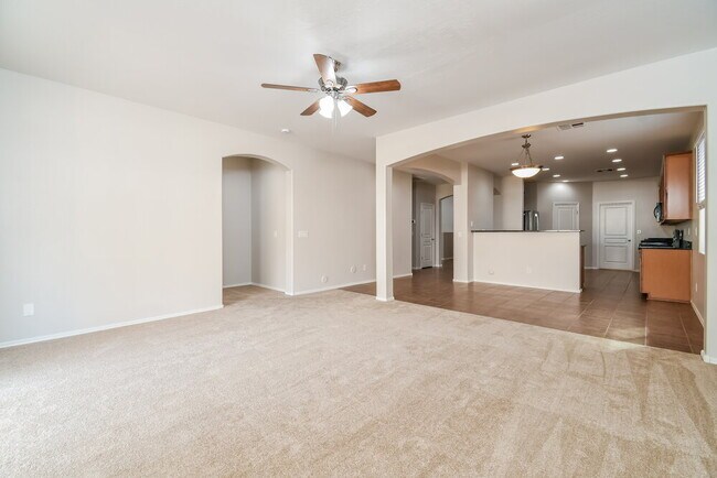 Building Photo - 6826 W St Charles Ave