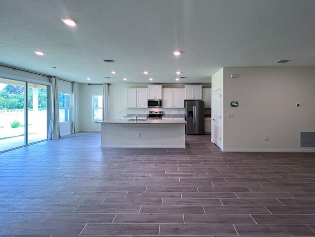 Building Photo - 1315 NW 132nd Cir