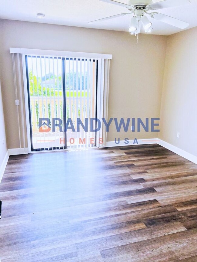 Building Photo - Townhome in the Gated Community of La Fortuna