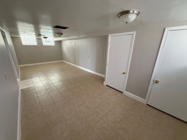 Foto del edificio - 5533 Beechwood Ave