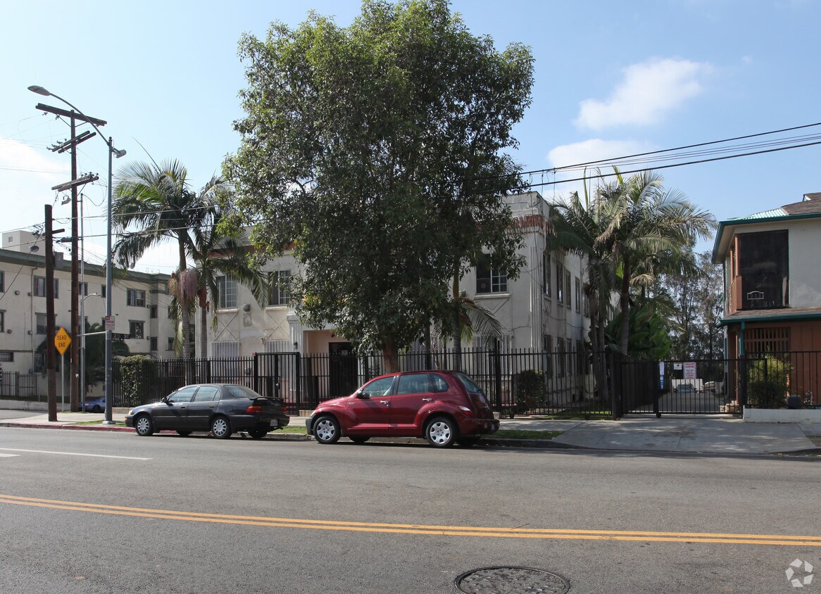 Building Photo - Bews Apartments
